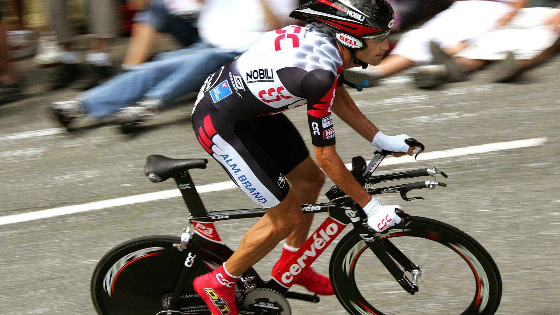 球迷粉丝文化:从应援到全民篮球热潮的转变,粉丝应援球星能有多疯狂